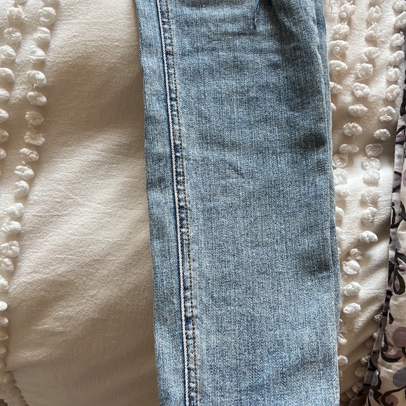 Rag & Bone Size 25 Light Washed Ripped Jeans - Picture 4 of 6